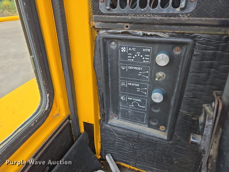 image for item EI4066 1981 Michigan 125C GM wheel loader