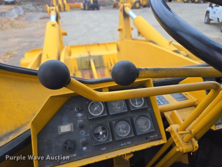 image for item EI4067 1987 Michigan  125CC wheel loader