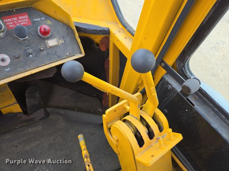 image for item EI4067 1987 Michigan  125CC wheel loader