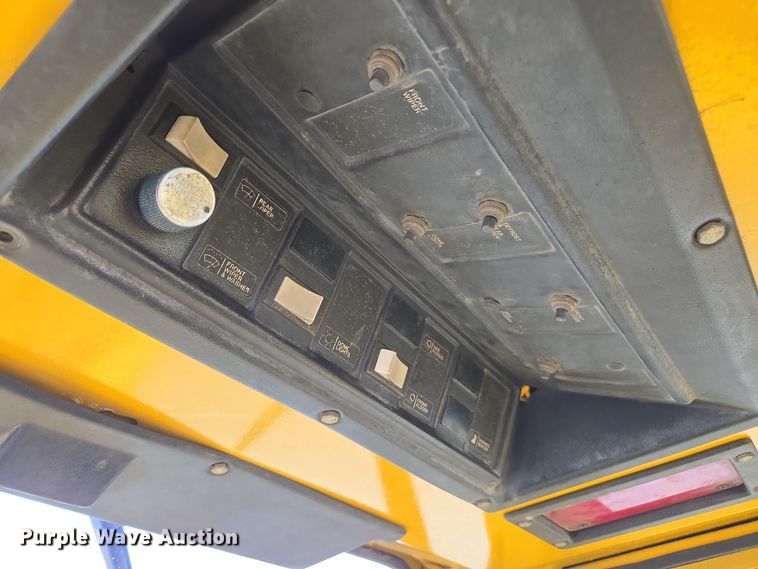 image for item EI4067 1987 Michigan  125CC wheel loader