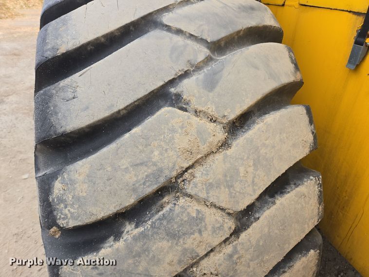 image for item EI4067 1987 Michigan  125CC wheel loader