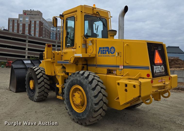 image for item EI4068 1998 Case 621B wheel loader
