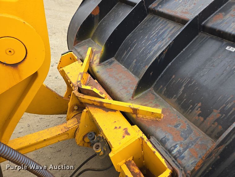 image for item EI4068 1998 Case 621B wheel loader
