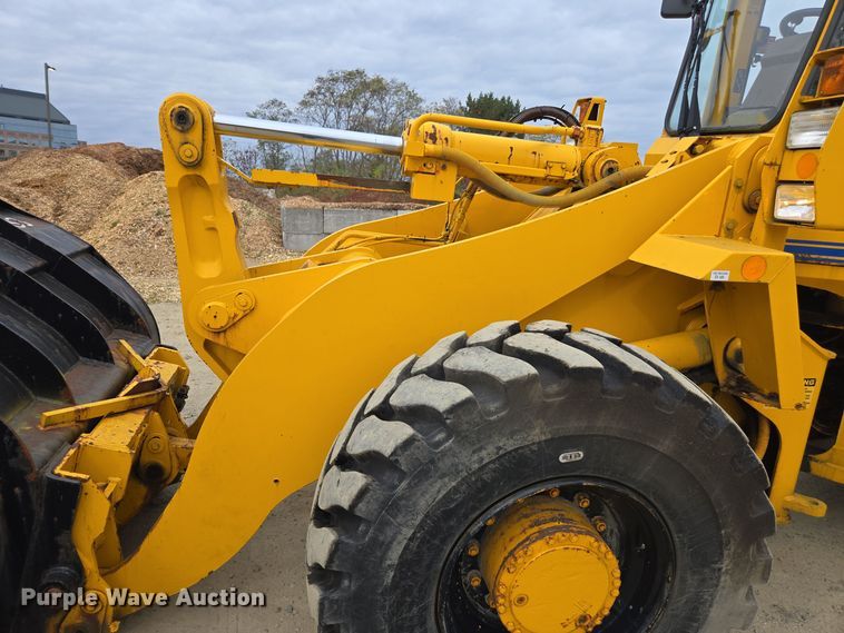 image for item EI4068 1998 Case 621B wheel loader
