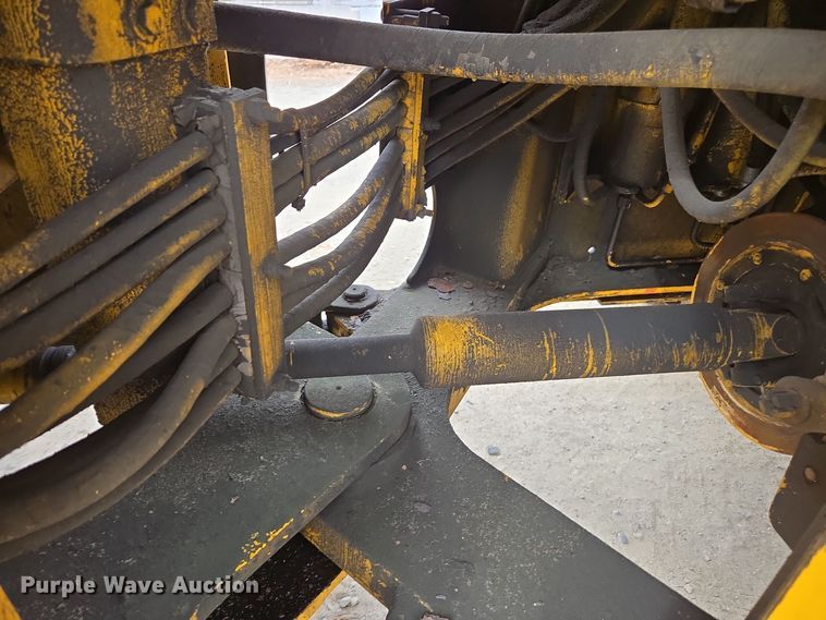 image for item EI4068 1998 Case 621B wheel loader
