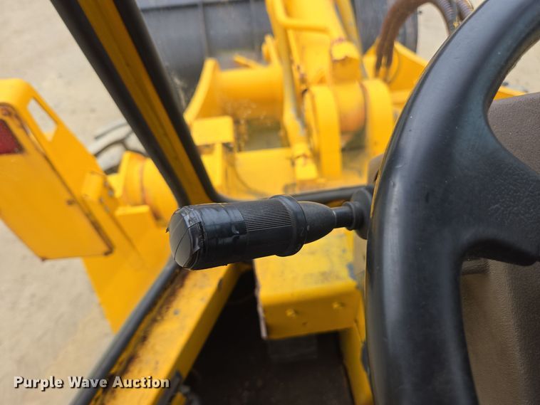 image for item EI4068 1998 Case 621B wheel loader