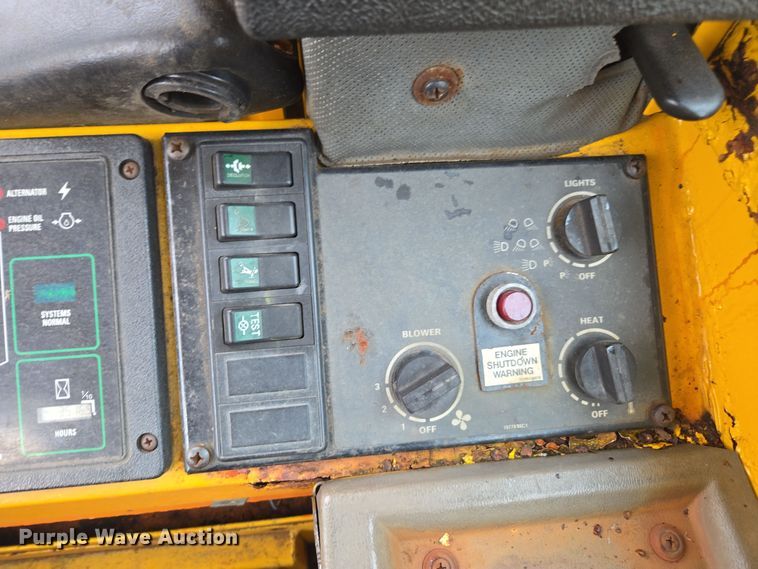 image for item EI4068 1998 Case 621B wheel loader