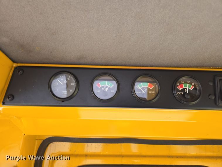 image for item EI4068 1998 Case 621B wheel loader