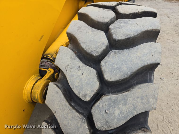 image for item EI4068 1998 Case 621B wheel loader
