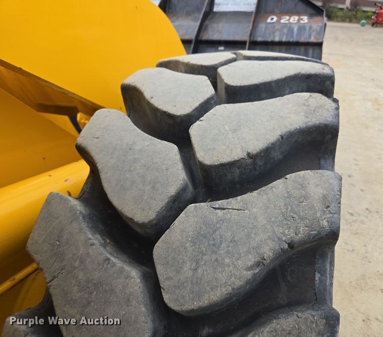 image for item EI4068 1998 Case 621B wheel loader