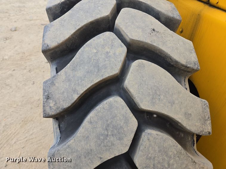 image for item EI4068 1998 Case 621B wheel loader