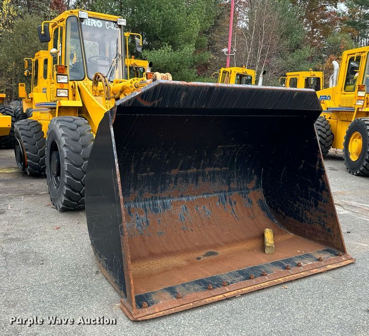 image for item EI4070 1996 Case 621B wheel loader