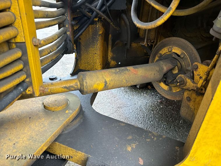 image for item EI4070 1996 Case 621B wheel loader