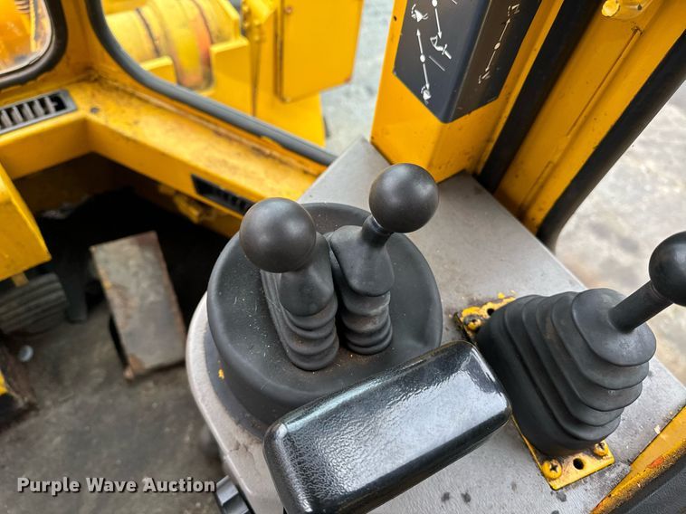 image for item EI4070 1996 Case 621B wheel loader