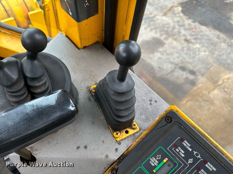 image for item EI4070 1996 Case 621B wheel loader