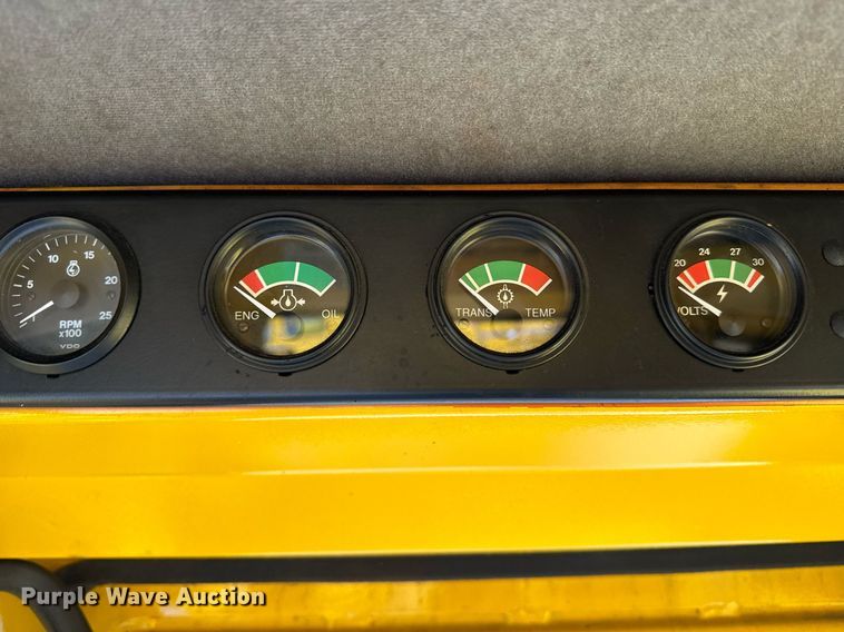 image for item EI4070 1996 Case 621B wheel loader