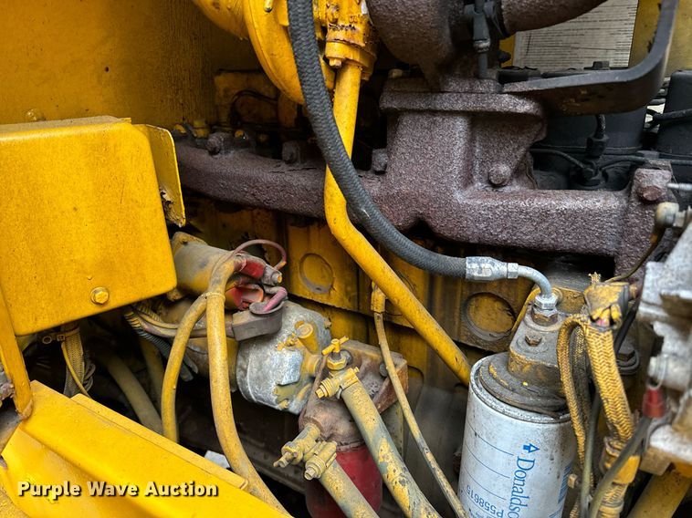 image for item EI4070 1996 Case 621B wheel loader