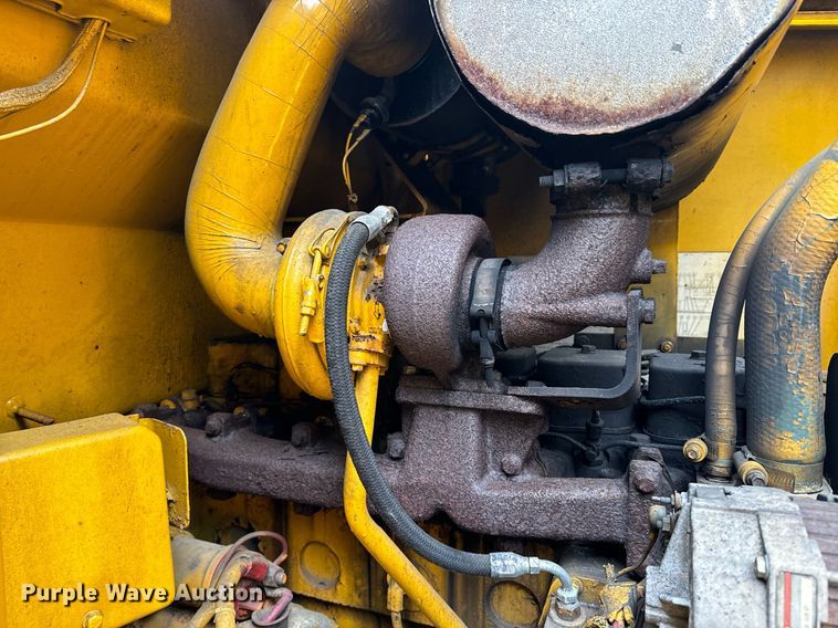 image for item EI4070 1996 Case 621B wheel loader