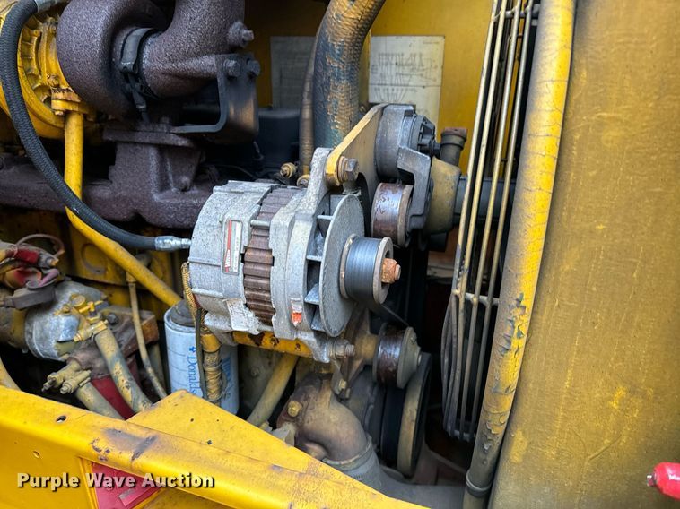 image for item EI4070 1996 Case 621B wheel loader