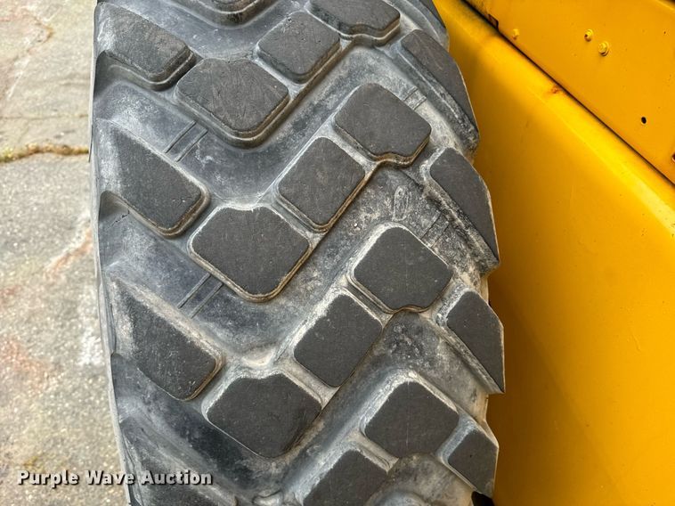 image for item EI4070 1996 Case 621B wheel loader