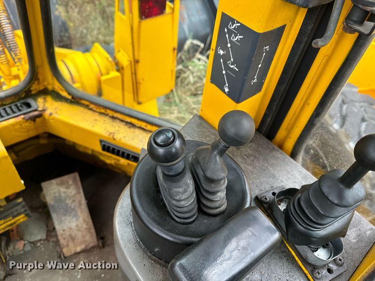 image for item EI4071 1996 Case 621B wheel loader