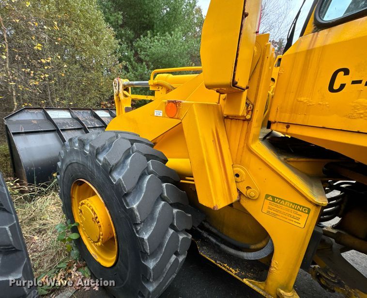 image for item EI4072 1996 Case 621B wheel loader