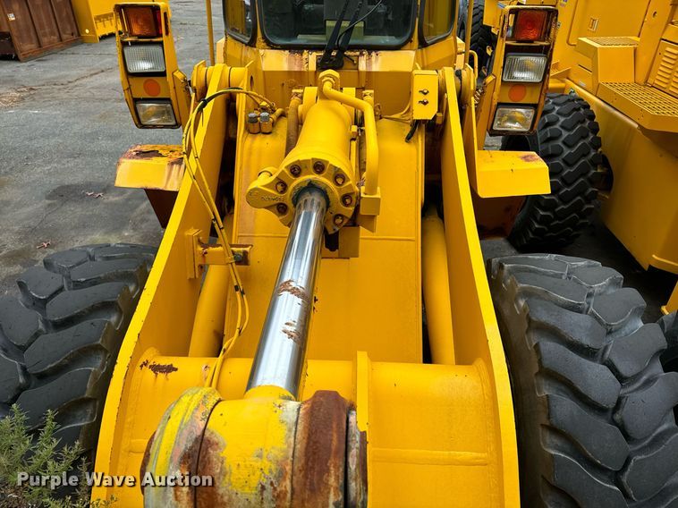 image for item EI4072 1996 Case 621B wheel loader