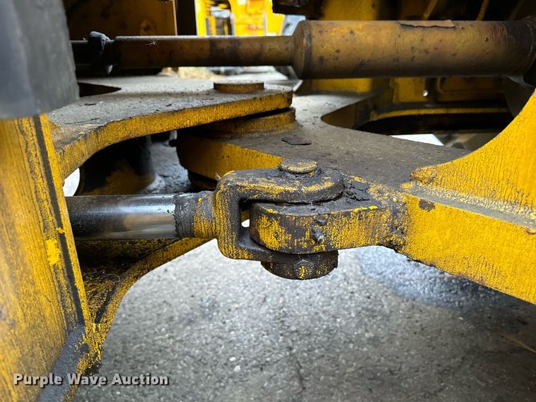 image for item EI4072 1996 Case 621B wheel loader