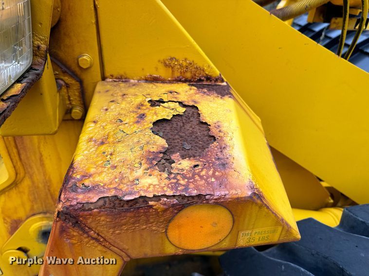 image for item EI4072 1996 Case 621B wheel loader