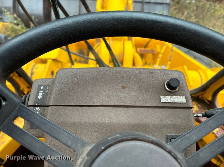 image for item EI4072 1996 Case 621B wheel loader