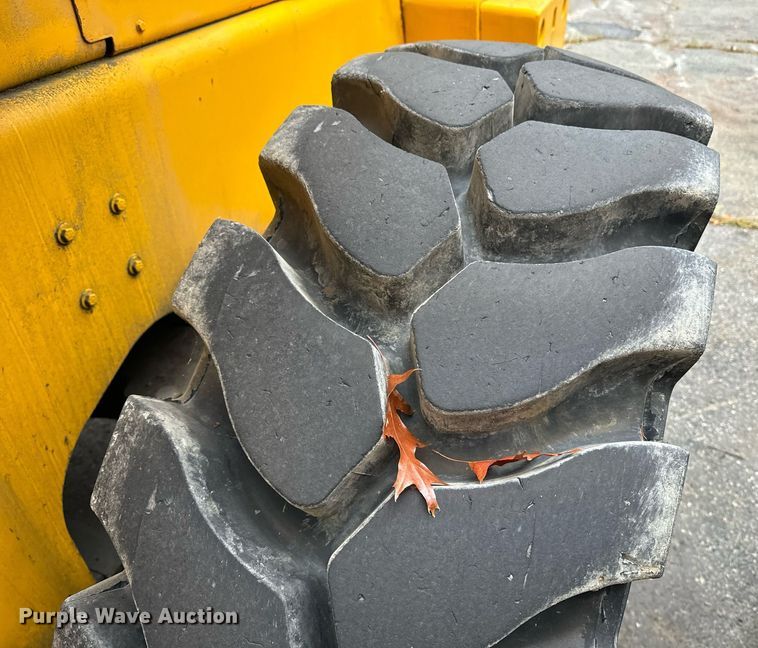 image for item EI4072 1996 Case 621B wheel loader