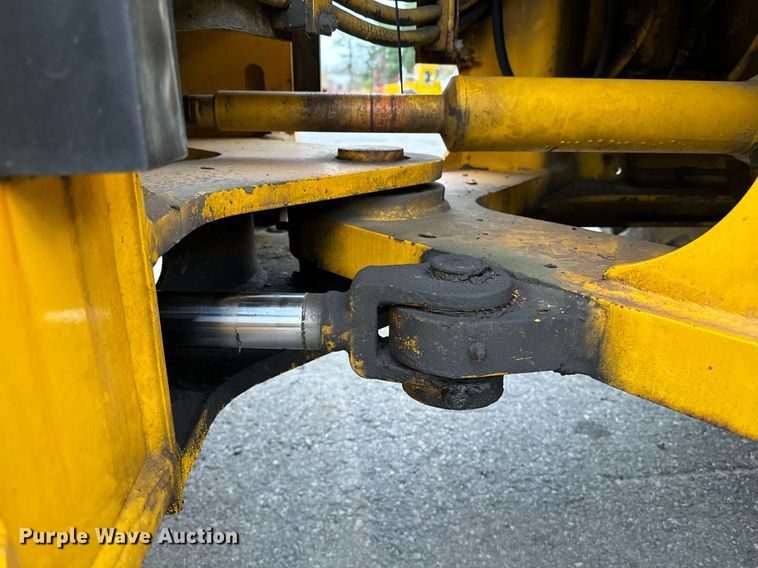 image for item EI4073 1997 Case 621B wheel loader