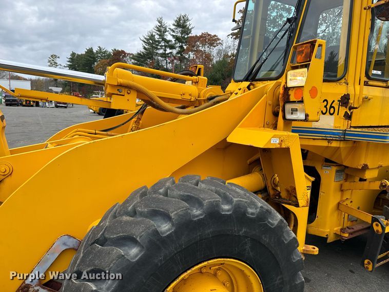 image for item EI4073 1997 Case 621B wheel loader