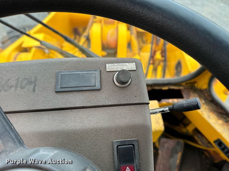 image for item EI4073 1997 Case 621B wheel loader