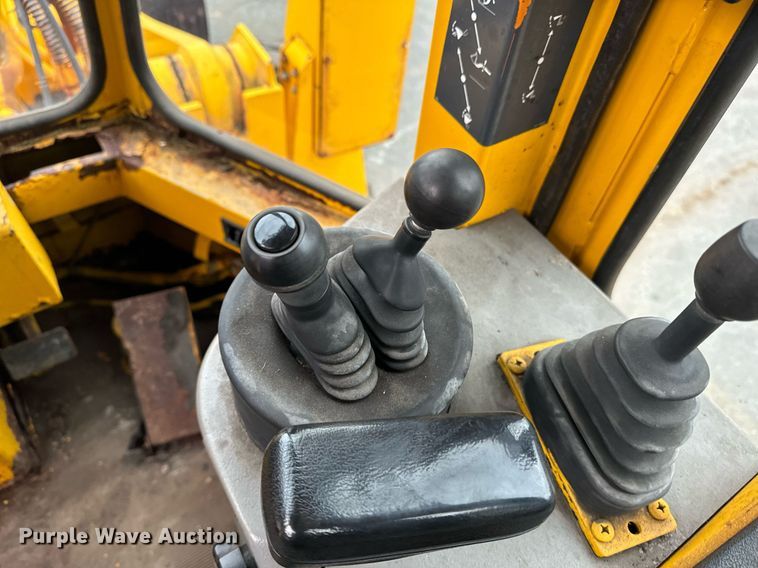 image for item EI4073 1997 Case 621B wheel loader