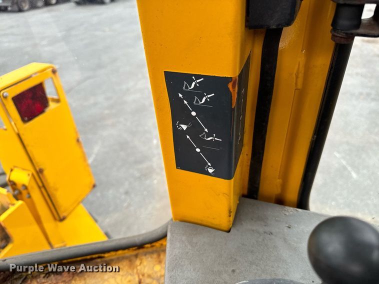 image for item EI4073 1997 Case 621B wheel loader