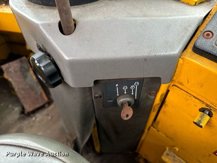 image for item EI4073 1997 Case 621B wheel loader