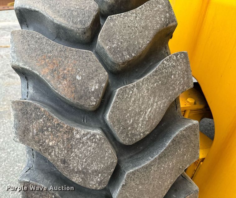 image for item EI4073 1997 Case 621B wheel loader