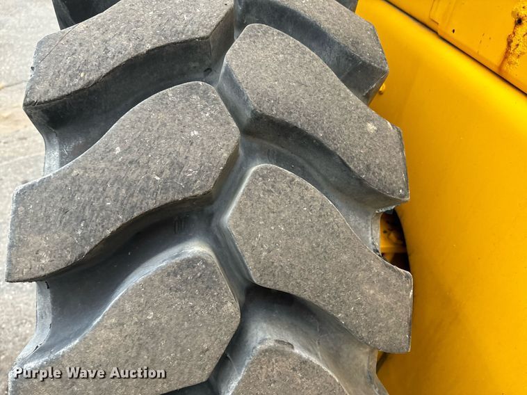 image for item EI4073 1997 Case 621B wheel loader