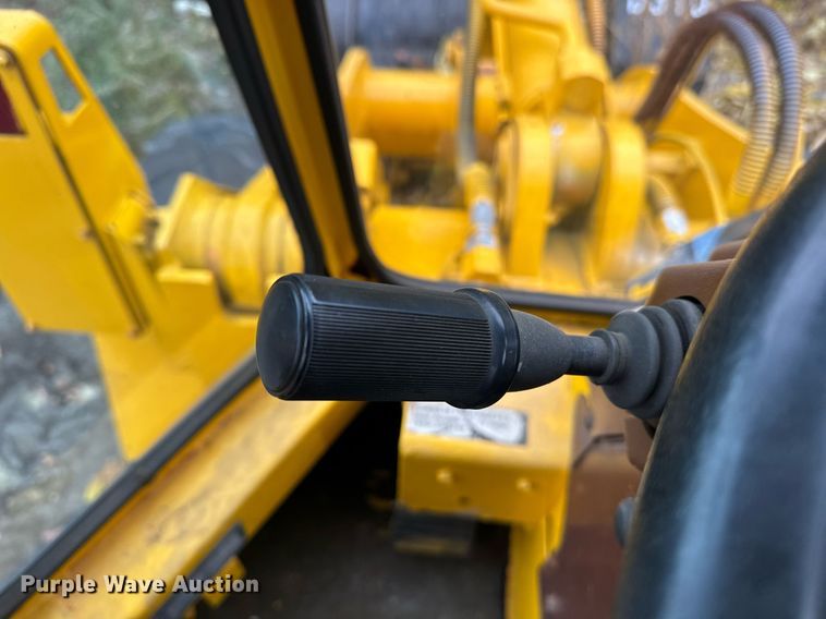 image for item EI4074 Case 621B wheel loader