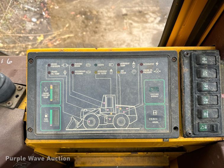 image for item EI4074 Case 621B wheel loader