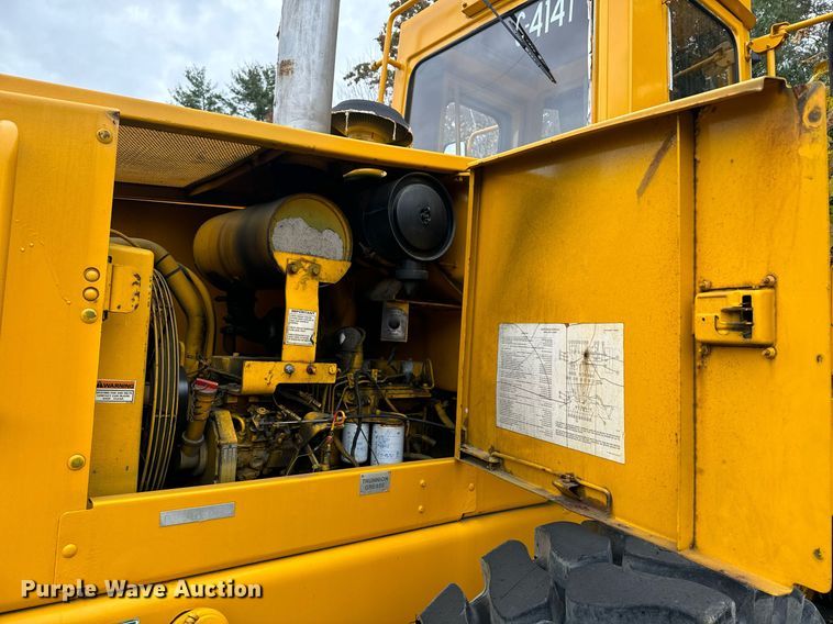 image for item EI4074 Case 621B wheel loader