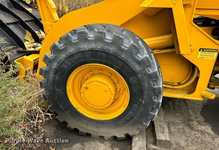 image for item EI4074 Case 621B wheel loader