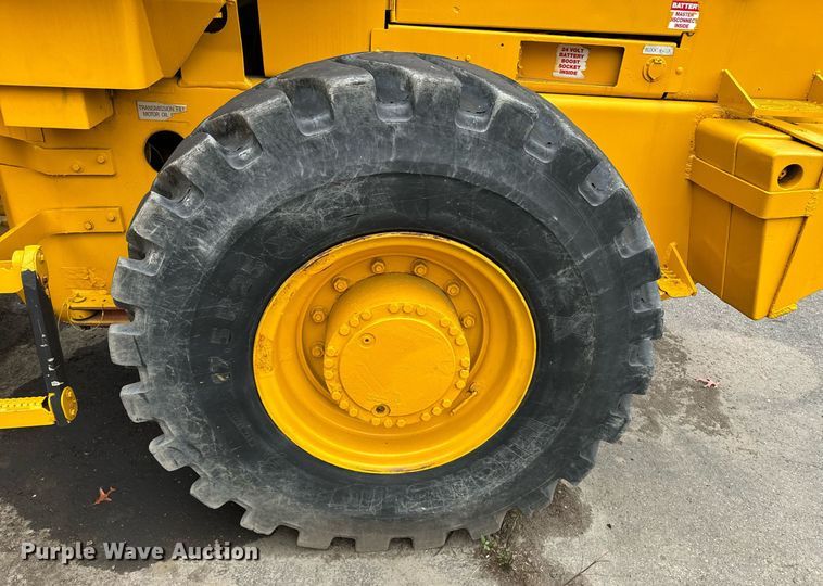 image for item EI4074 Case 621B wheel loader