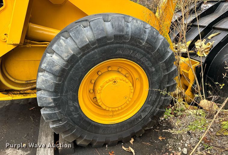 image for item EI4074 Case 621B wheel loader