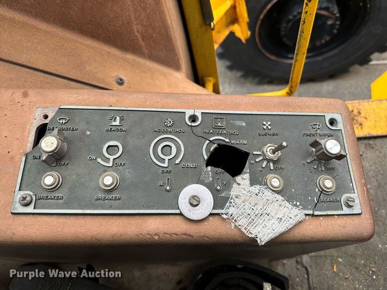 image for item EI4076 1983 Case W18B wheel loader