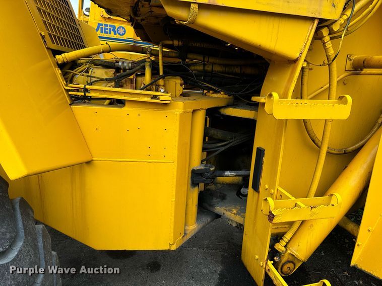 image for item EI4077 1984 Case W24C wheel loader