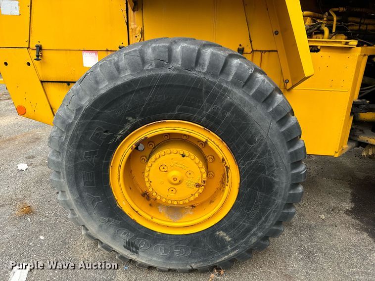image for item EI4077 1984 Case W24C wheel loader