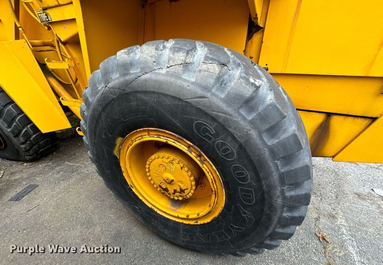 image for item EI4077 1984 Case W24C wheel loader