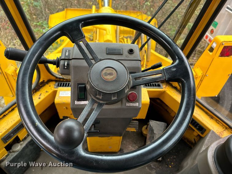 image for item EI4078 1997 Case 621B wheel loader